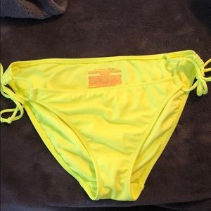 Victoria’s Secret tie bikini bottoms
